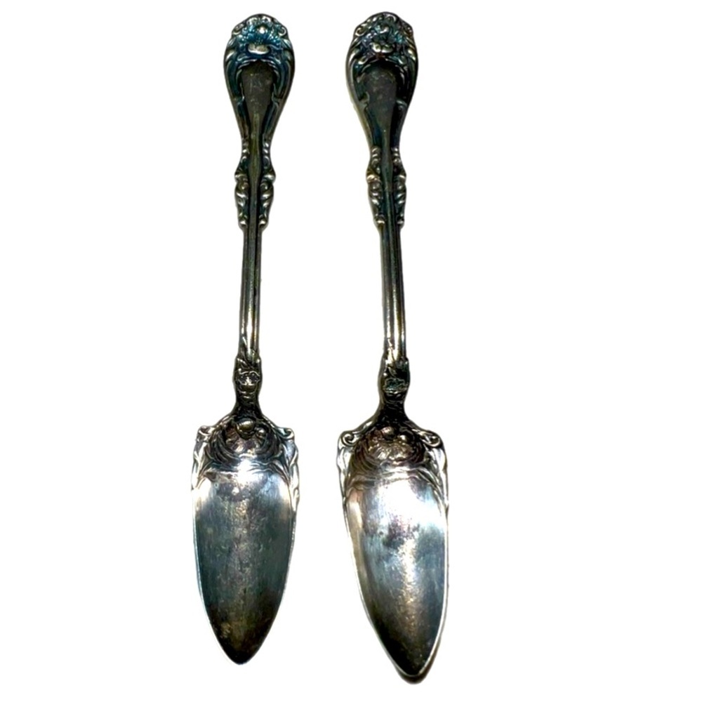 Vintage Wm A. Rogers A1. Hanover Silverplate Fruit Melon 6"  2 Spoons